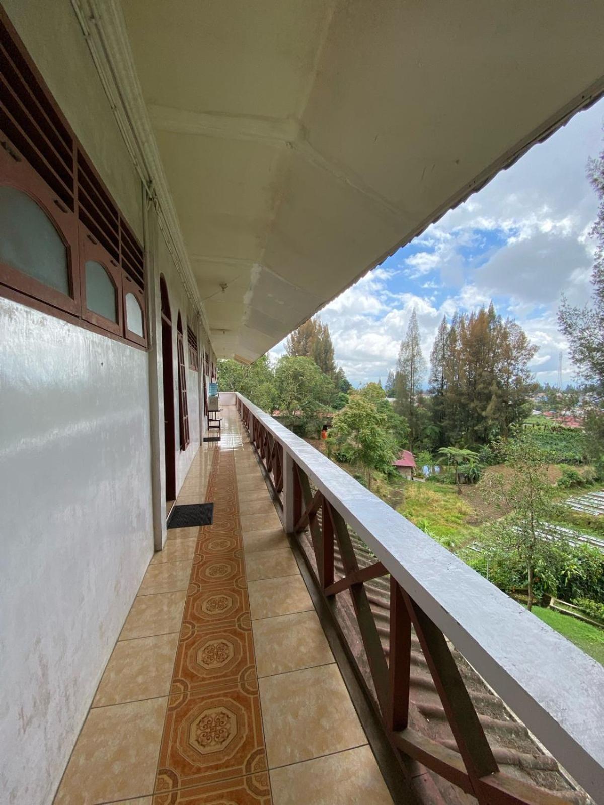 Sibayak Multinational Rest House Berastagi Exterior photo