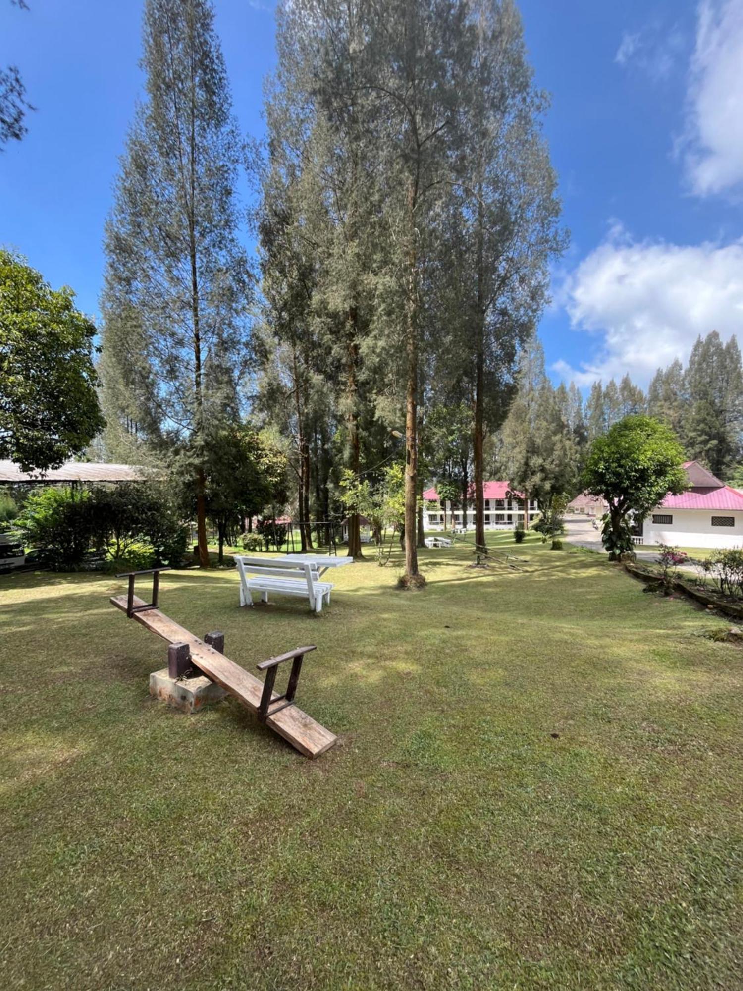 Sibayak Multinational Rest House Berastagi Exterior photo